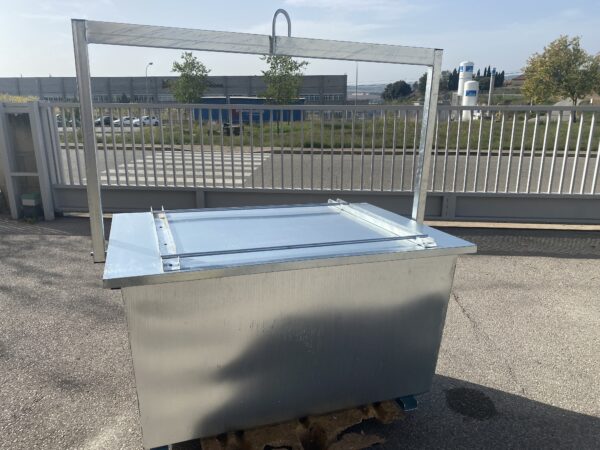 Galvanized corpse container - Image 2